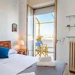 Guesthost - Margari Bright With Parking Lägenhet Otranto