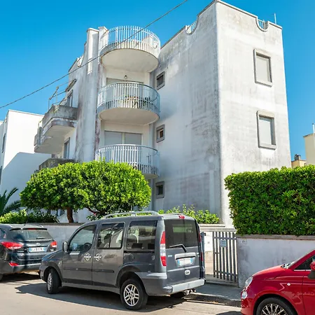 Lägenhet Guesthost - Margari Bright With Parking Otranto