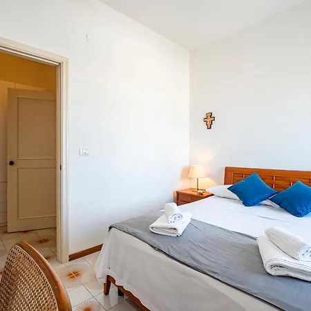 Margari Bright With Parking Apartment *