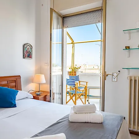 Margari Bright With Parking Apartment Otranto