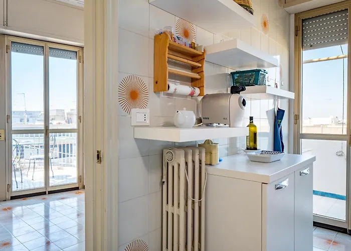 Guesthost - Margari Bright With Parking Appartement *